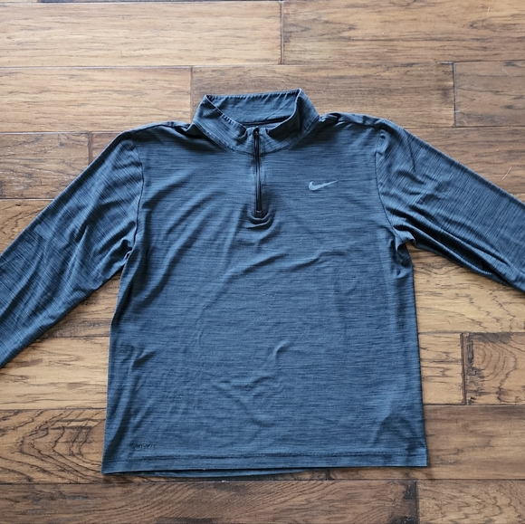 Nike Performance Golf Pullover - Picture 2 of 2